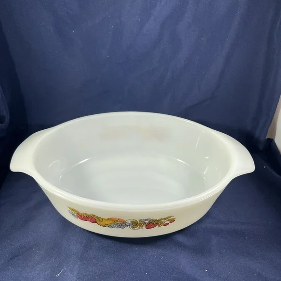 Anchor Hocking Fire King Nature's Bounty 1.5 Qt Oval Baking Dish Vintage Fruit - Picture 2 of 5